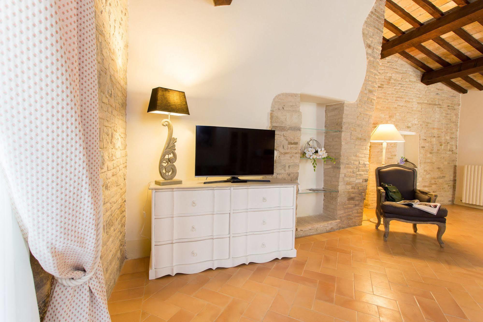 Palazzo Gentili Leilighet San Severino Marche Eksteriør bilde