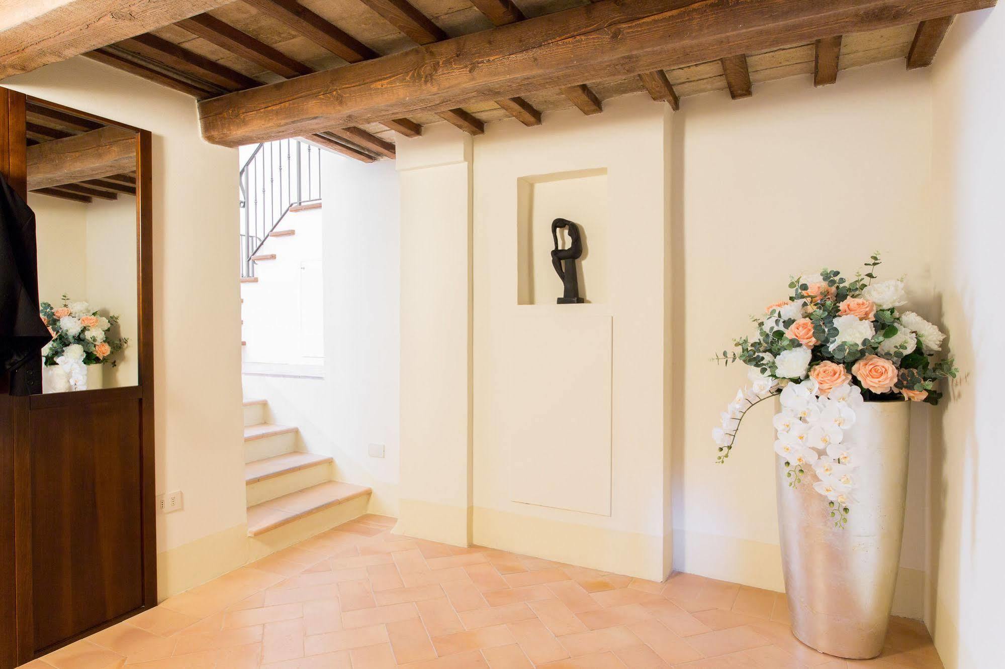 Palazzo Gentili Leilighet San Severino Marche Eksteriør bilde